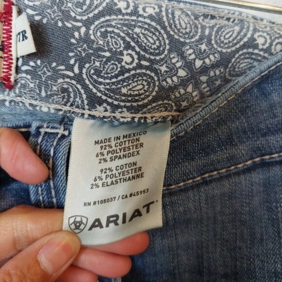 Ariat Real Denim Mid-Rise Straight Leg Jeans Size 27R - Picture 5 of 10